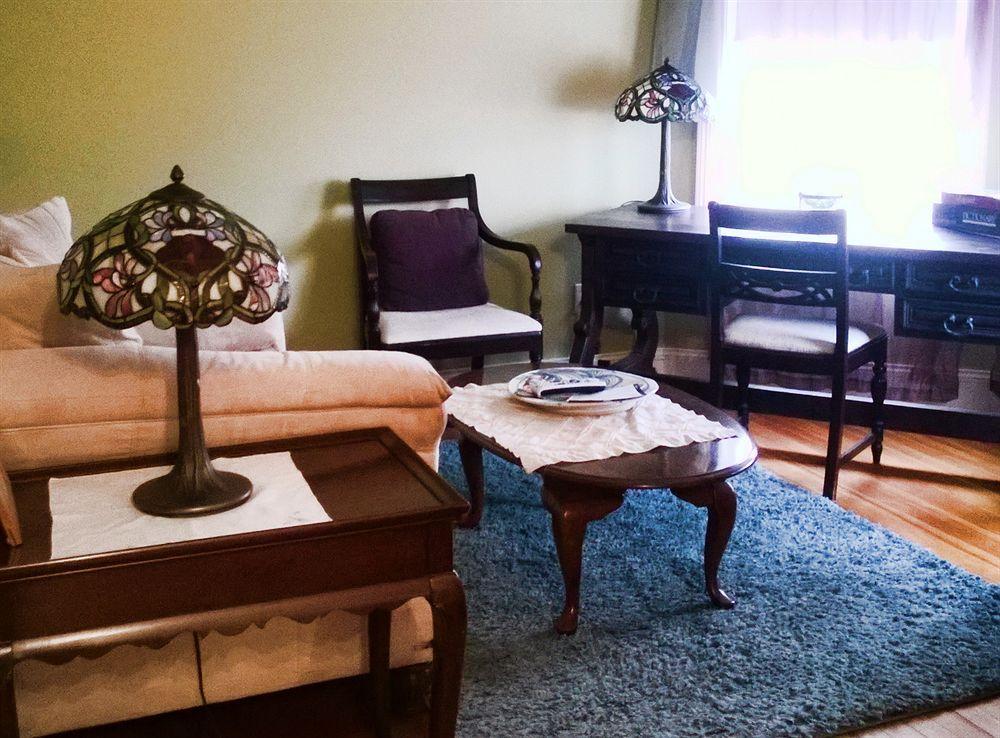Naomi'S Inn Bed & Breakfast Springfield Bagian luar foto