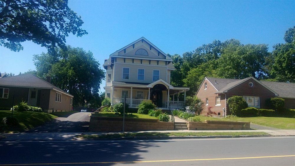 Naomi'S Inn Bed & Breakfast Springfield Bagian luar foto