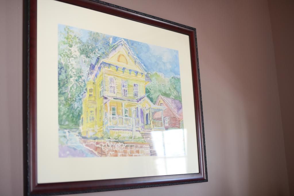 Naomi'S Inn Bed & Breakfast Springfield Bagian luar foto