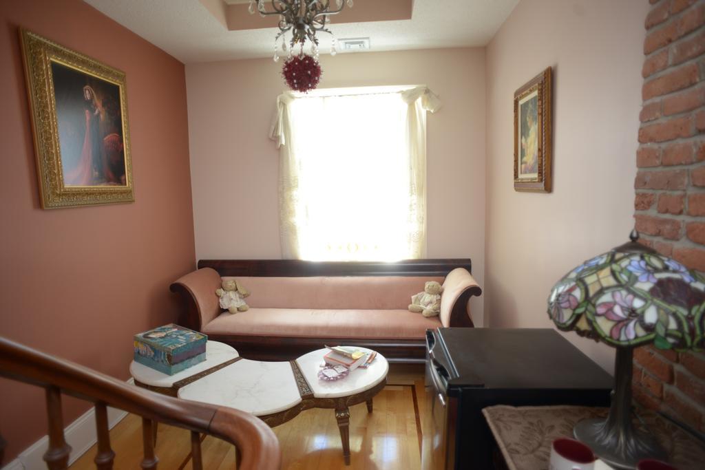 Naomi'S Inn Bed & Breakfast Springfield Bagian luar foto