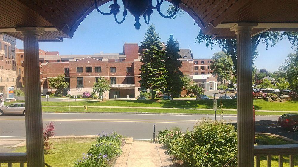Naomi'S Inn Bed & Breakfast Springfield Bagian luar foto