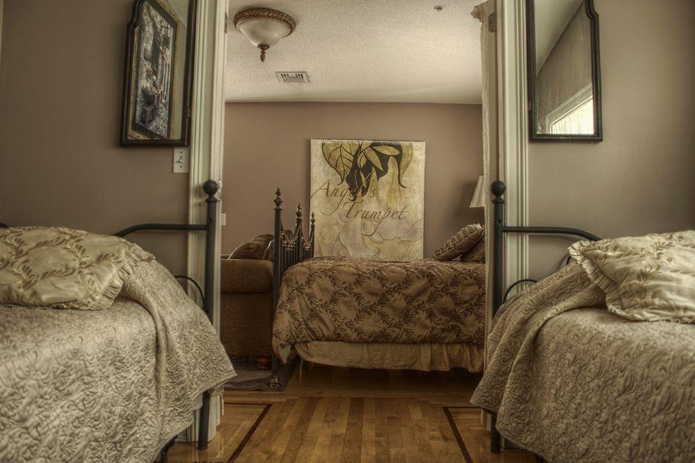Naomi'S Inn Bed & Breakfast Springfield Bagian luar foto