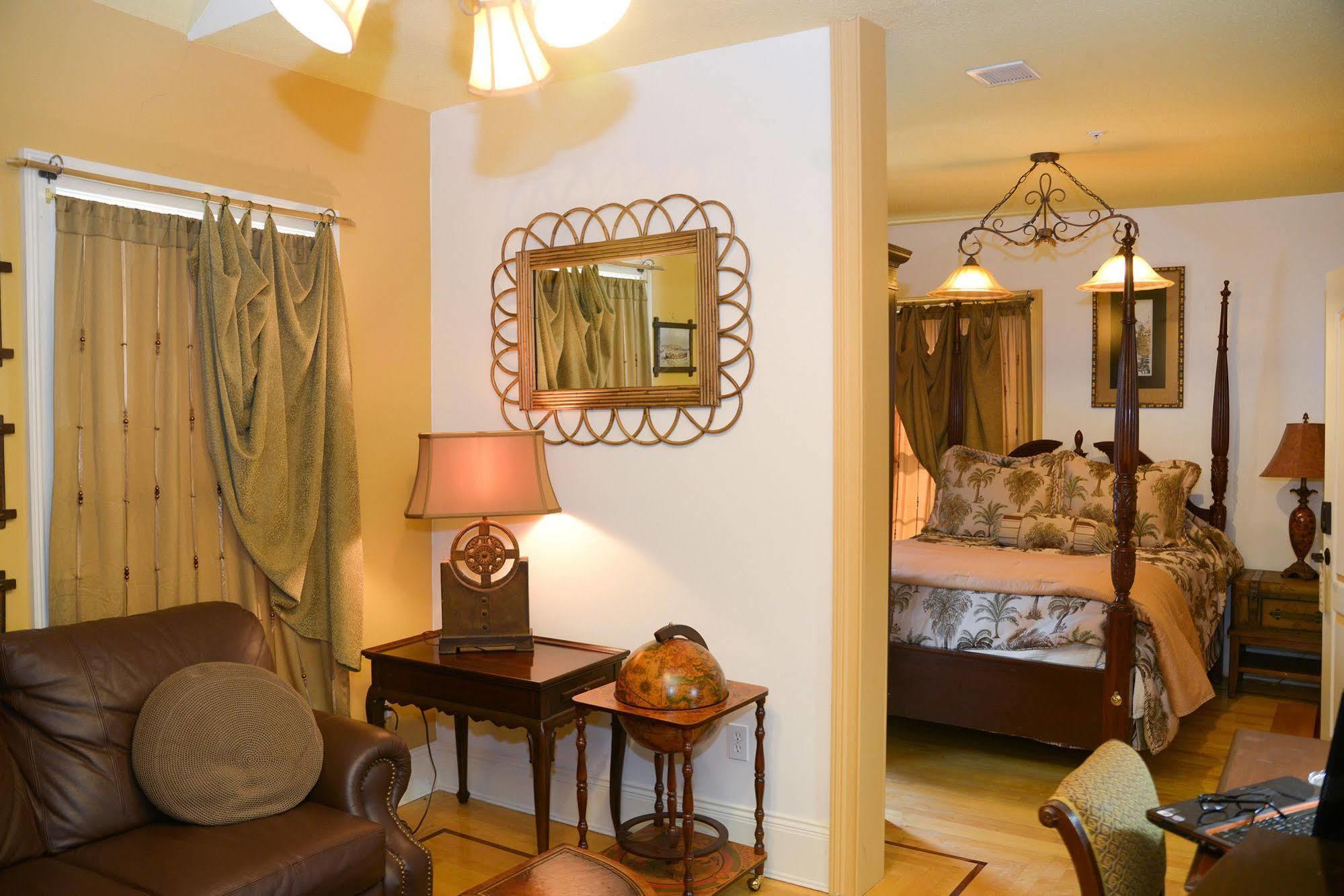 Naomi'S Inn Bed & Breakfast Springfield Bagian luar foto