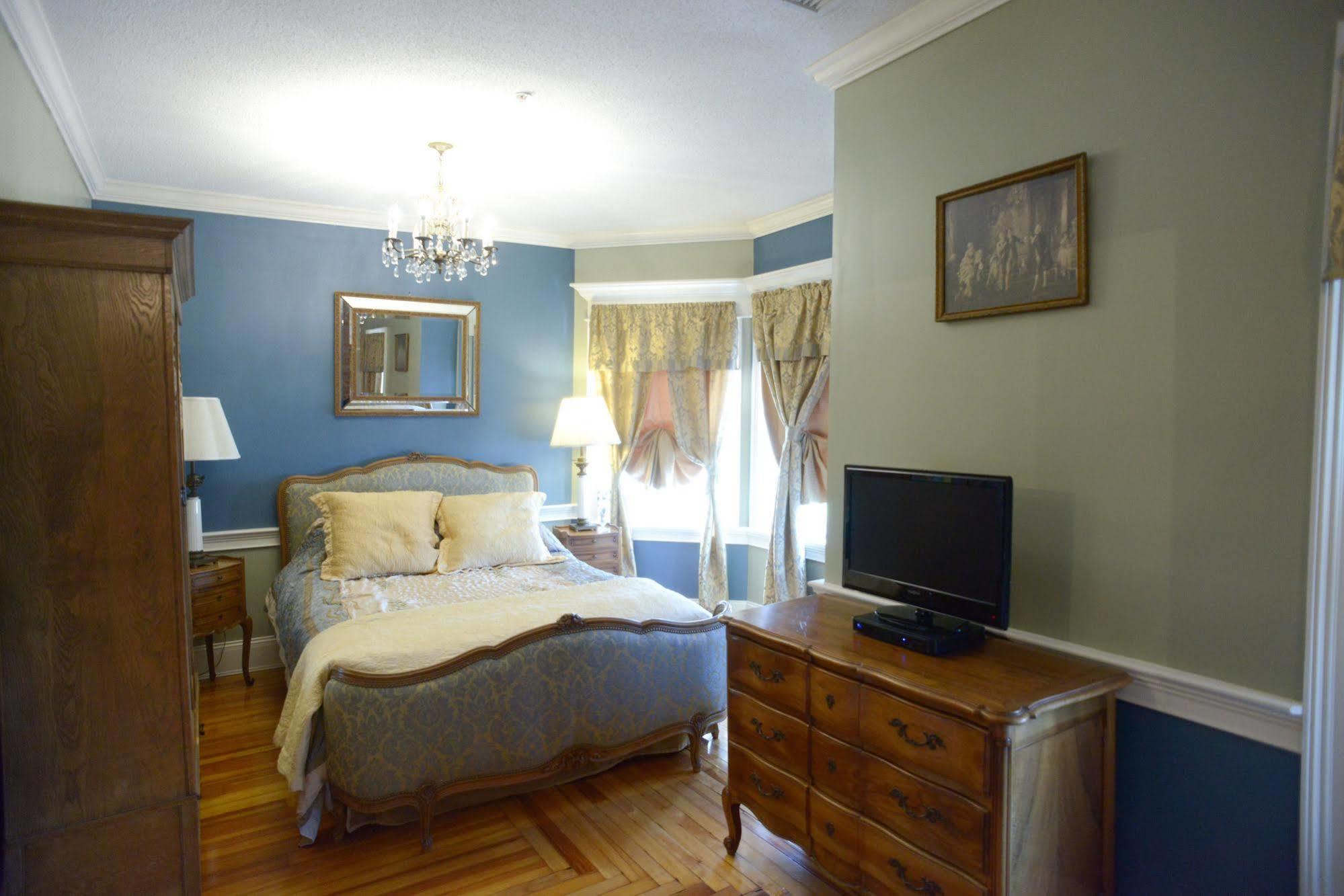 Naomi'S Inn Bed & Breakfast Springfield Bagian luar foto