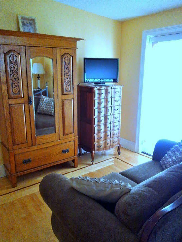 Naomi'S Inn Bed & Breakfast Springfield Bagian luar foto