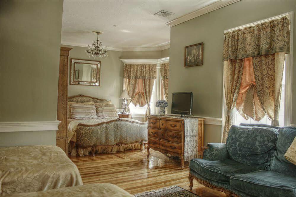 Naomi'S Inn Bed & Breakfast Springfield Bagian luar foto